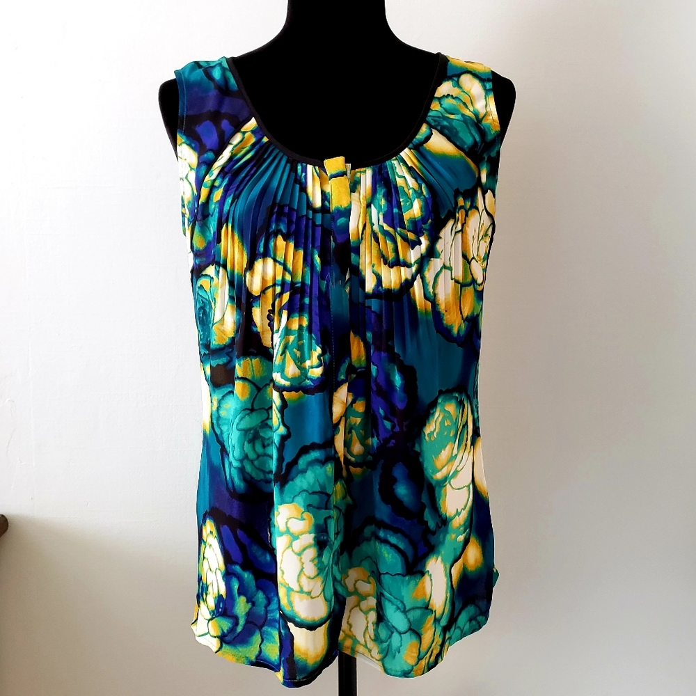 NWOT blue yellow sleeveless bright floral blouse size Medium spring summer